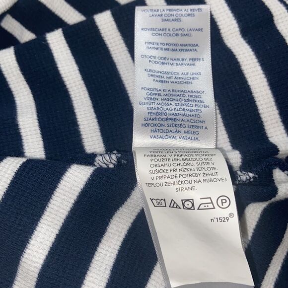 Karen Scott Women Blouse Stripes Size ML - Picture 10 of 10